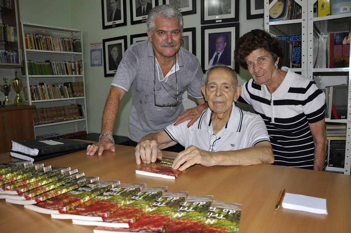 Manhã de Autógrafos do Regatas recebe Wilson Salgado