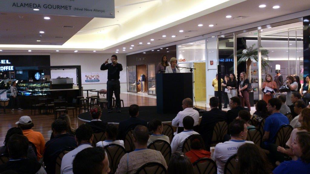Regatas é parceiro de oficina inclusiva no Ribeirão Shopping