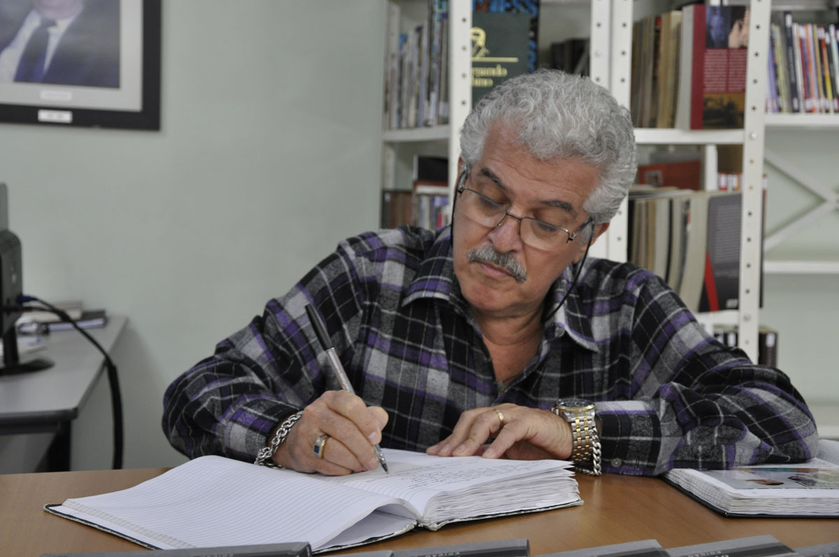 Elza Rossato, Dra. Fernanda Ripamonte e Antonio Carlos Tórtoro, na Biblioteca do Clube de Regatas