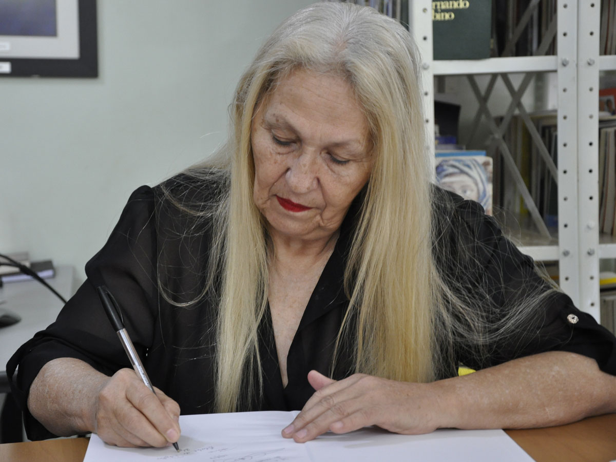 Elza Rossato, Dra. Fernanda Ripamonte e Antonio Carlos Tórtoro, na Biblioteca do Clube de Regatas