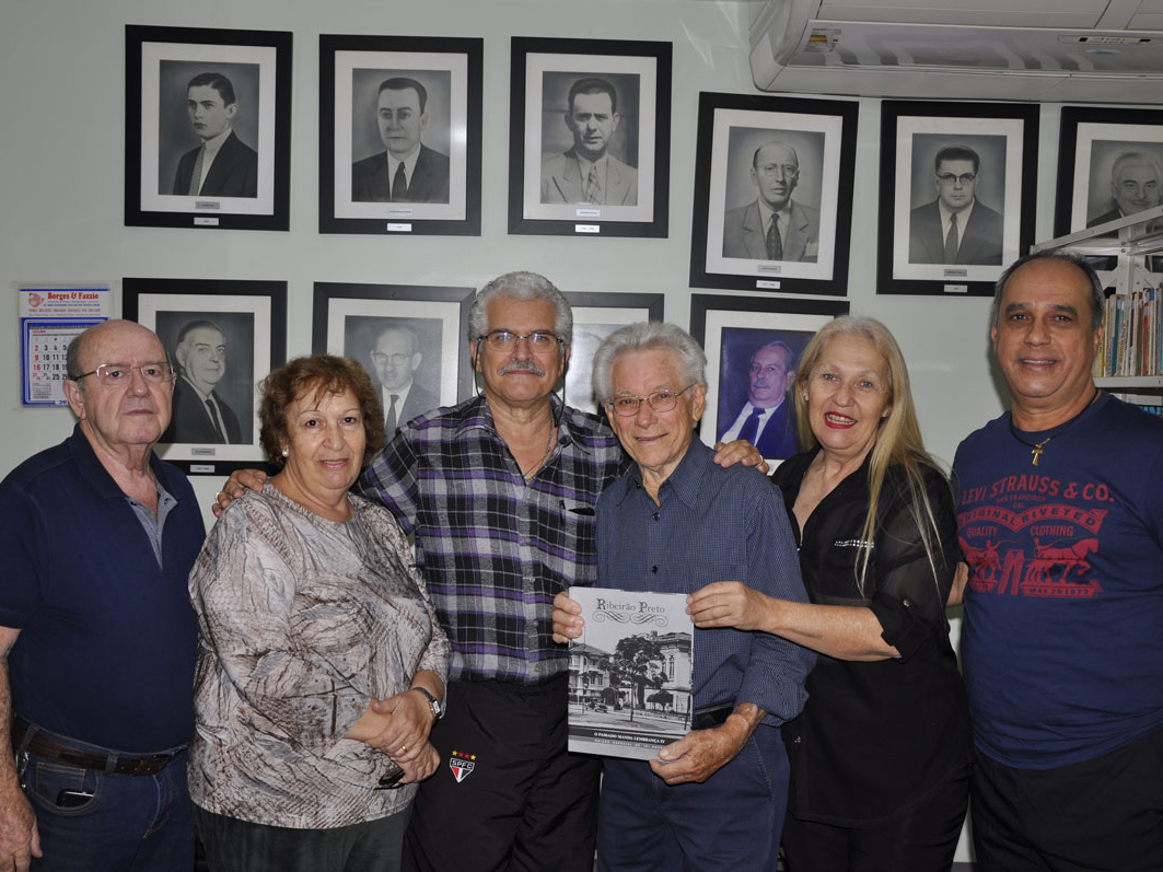 Elza Rossato, Dra. Fernanda Ripamonte e Antonio Carlos Tórtoro, na Biblioteca do Clube de Regatas