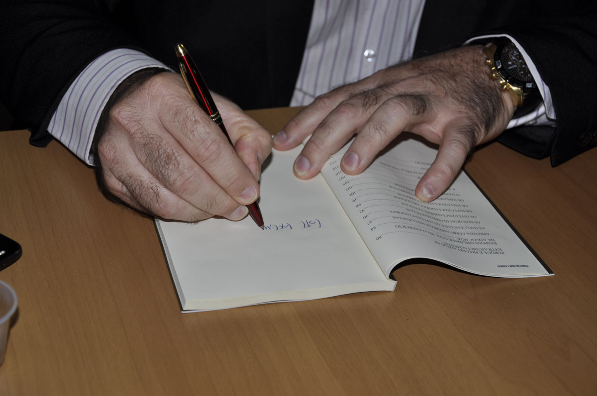 GERALDO COSSALTER  NA BIBLIOTECA DO CLUBE DE REGATAS II