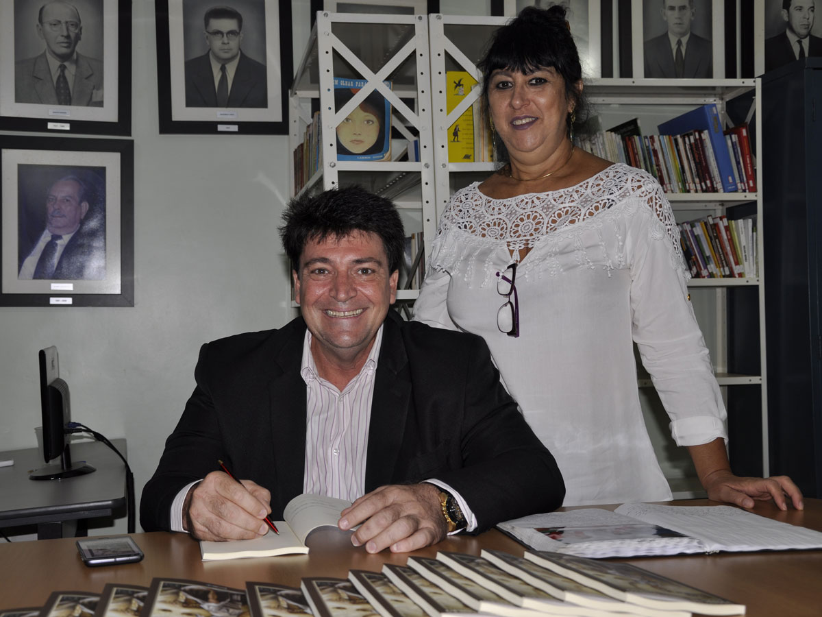 GERALDO COSSALTER  NA BIBLIOTECA DO CLUBE DE REGATAS II