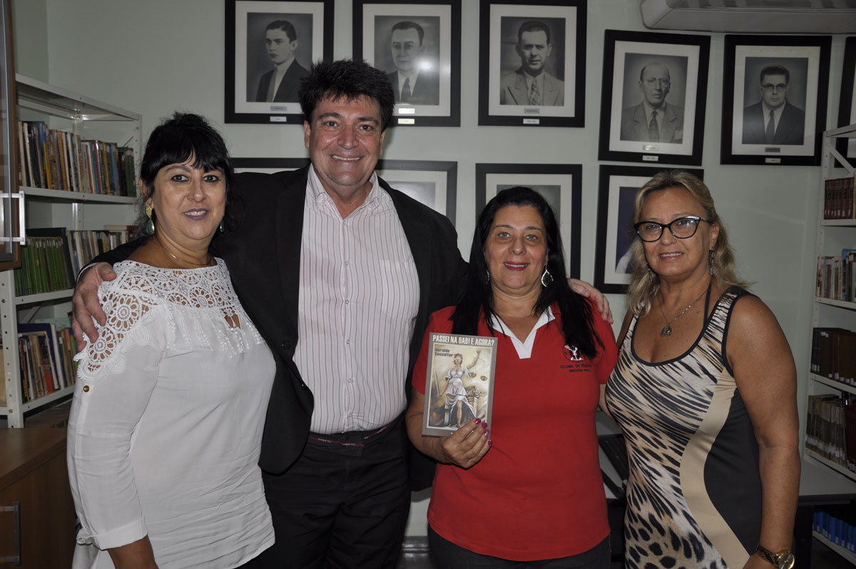 GERALDO COSSALTER NA BIBLIOTECA DO CLUBE DE REGATAS II