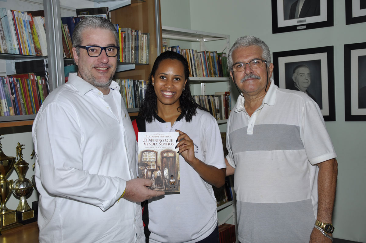 ACADEMIA RBEIRÃOPRETANA DE LETRAS  NA BIBLIOTECA DO REGATAS