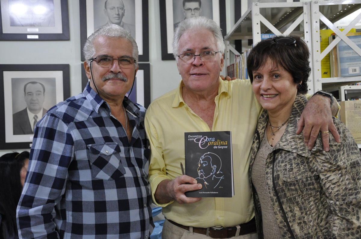 LUIZ FERNANDO VALLADARES NA BIBLIOTECA DO CLUBE DE REGATAS
