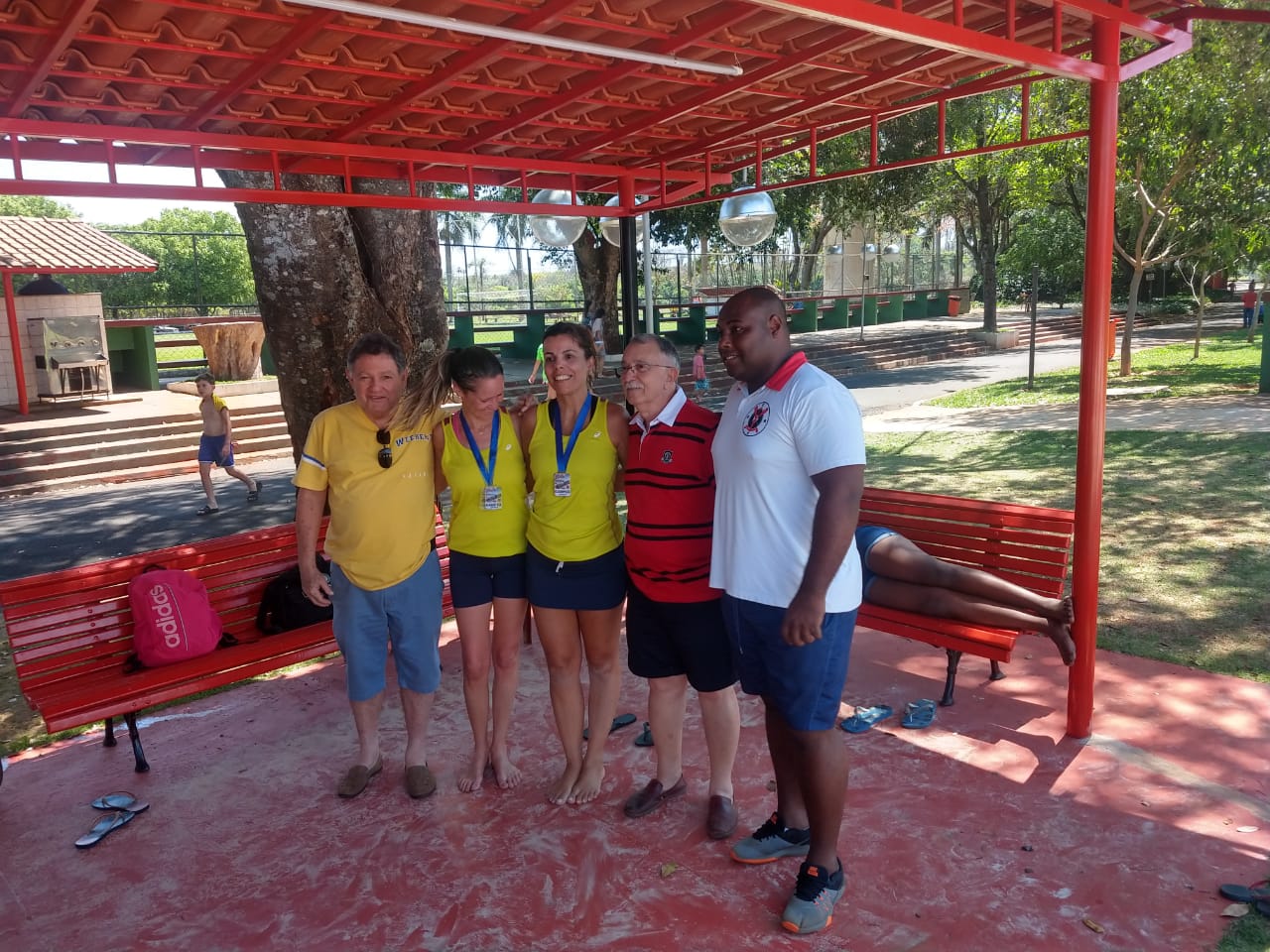 TORNEIO DE VÔLEI DE AREIA -FEMININO