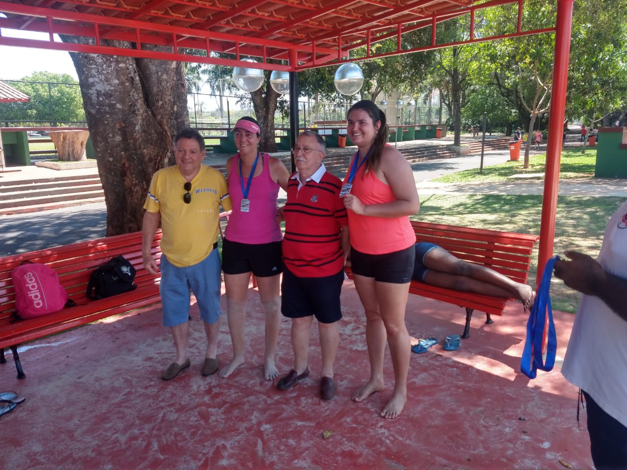 TORNEIO DE VÔLEI DE AREIA -FEMININO