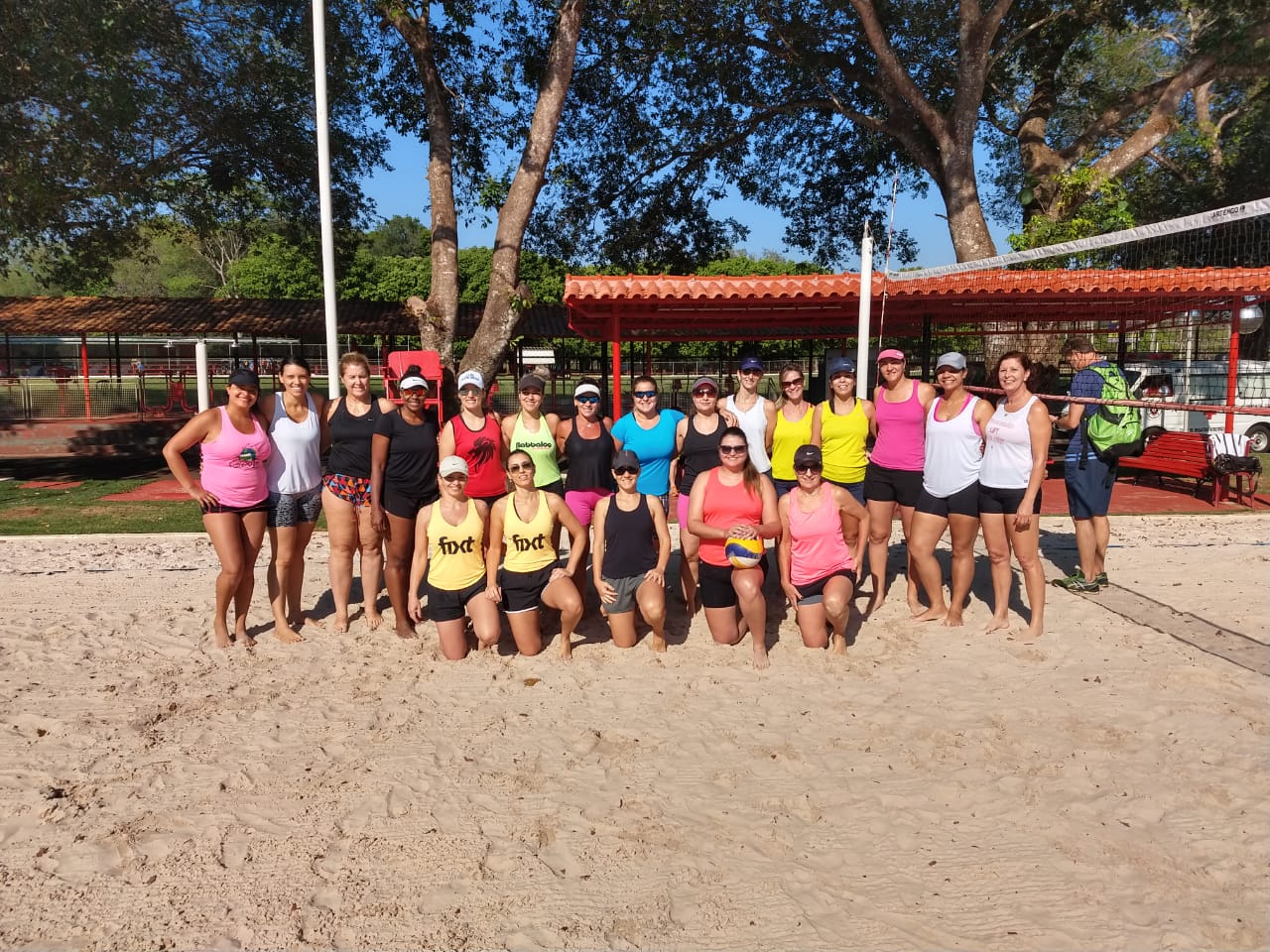 TORNEIO DE VÔLEI DE AREIA -FEMININO