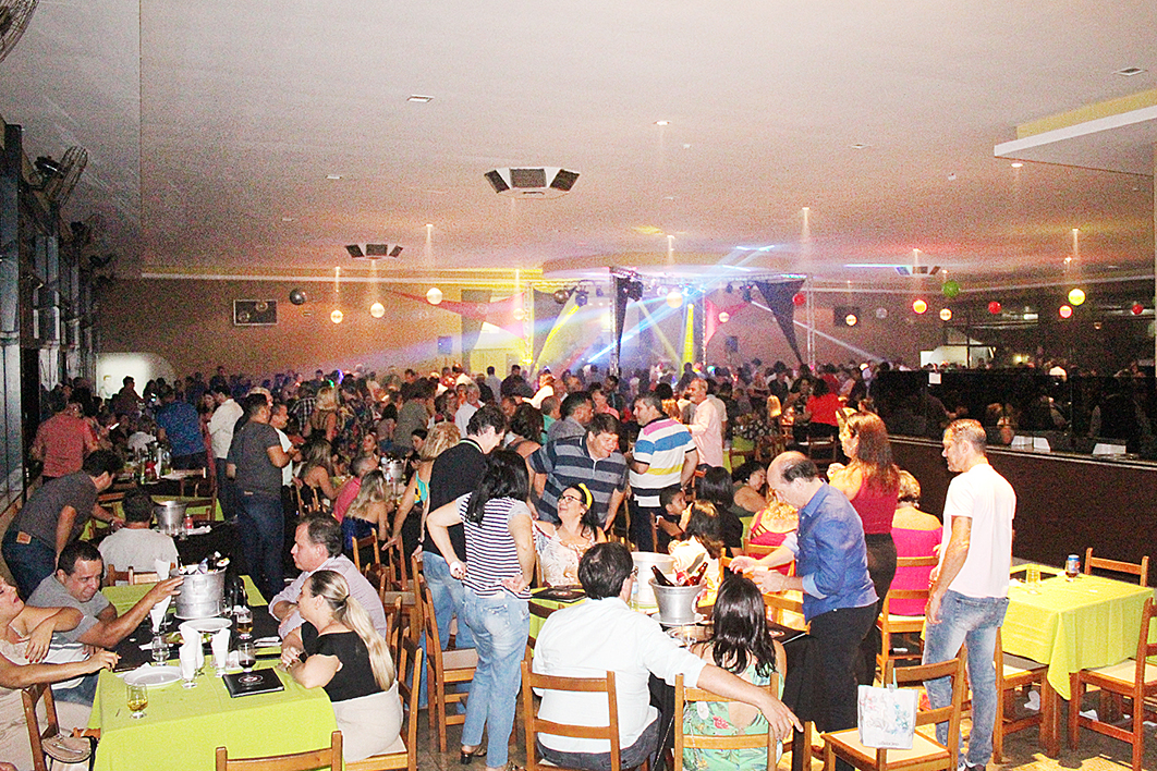 Noite do Flash Back foi um sucesso!