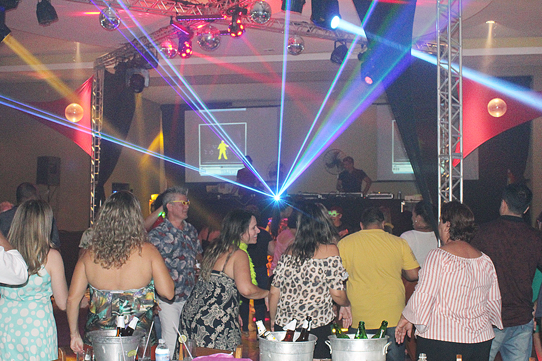 Noite do Flash Back foi um sucesso!