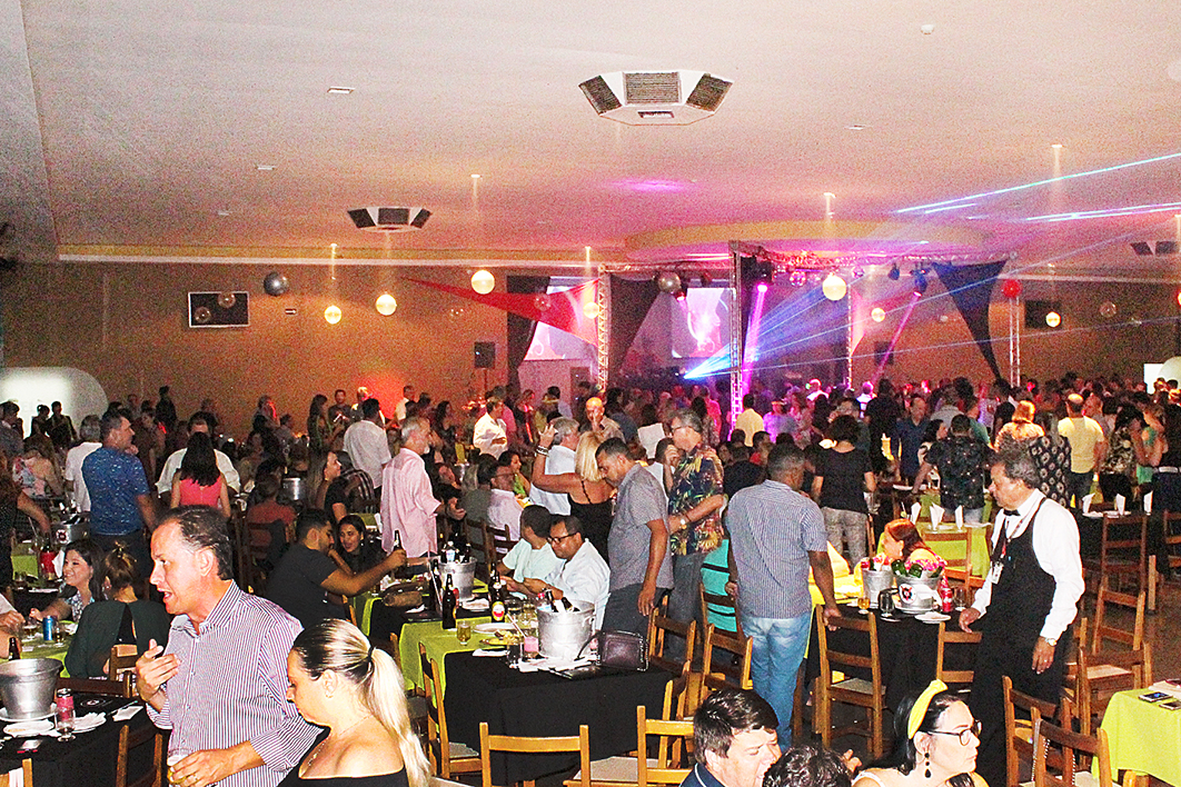 Noite do Flash Back foi um sucesso!