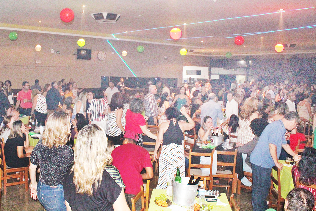 Noite do Flash Back foi um sucesso!