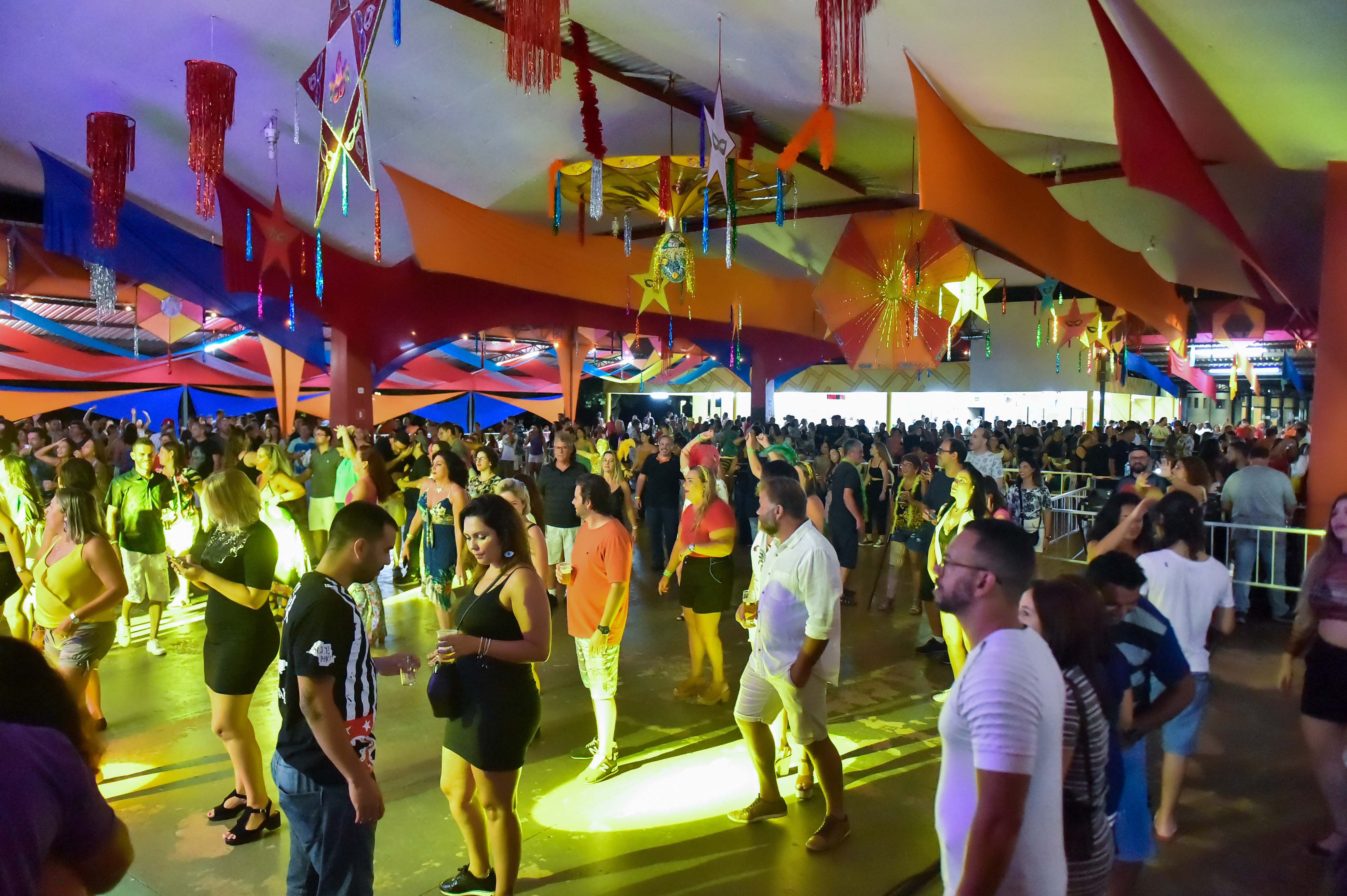 Pré-Carnaval com Karametade