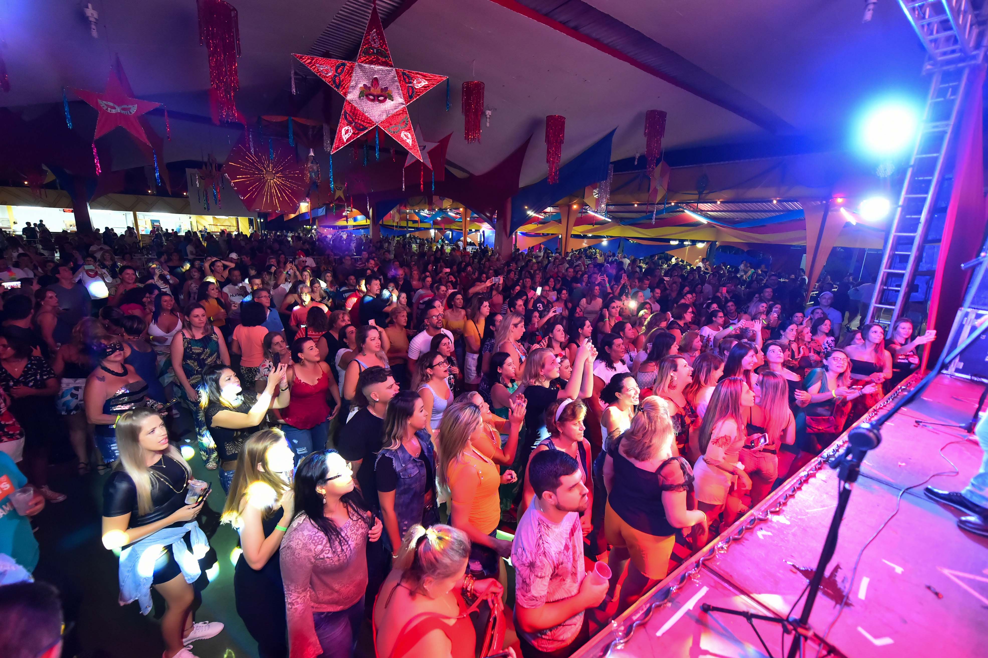 Pré-Carnaval com Karametade