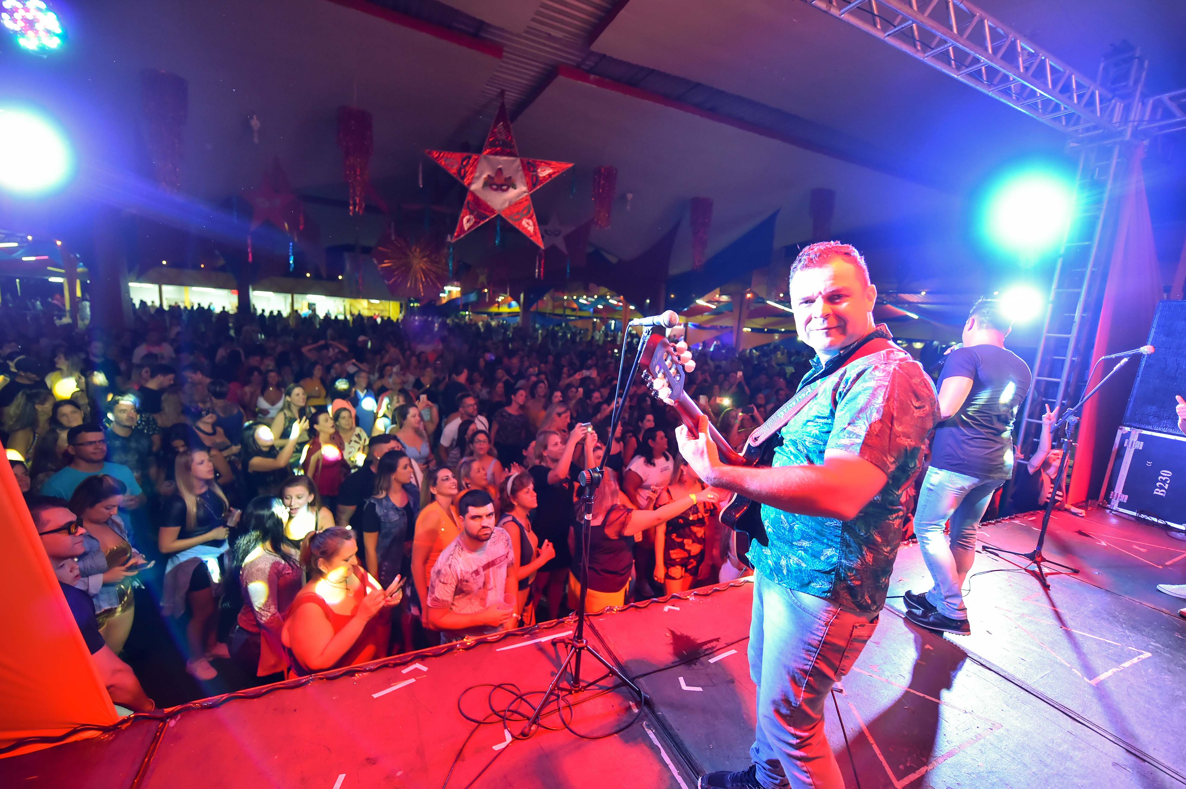 Pré-Carnaval com Karametade