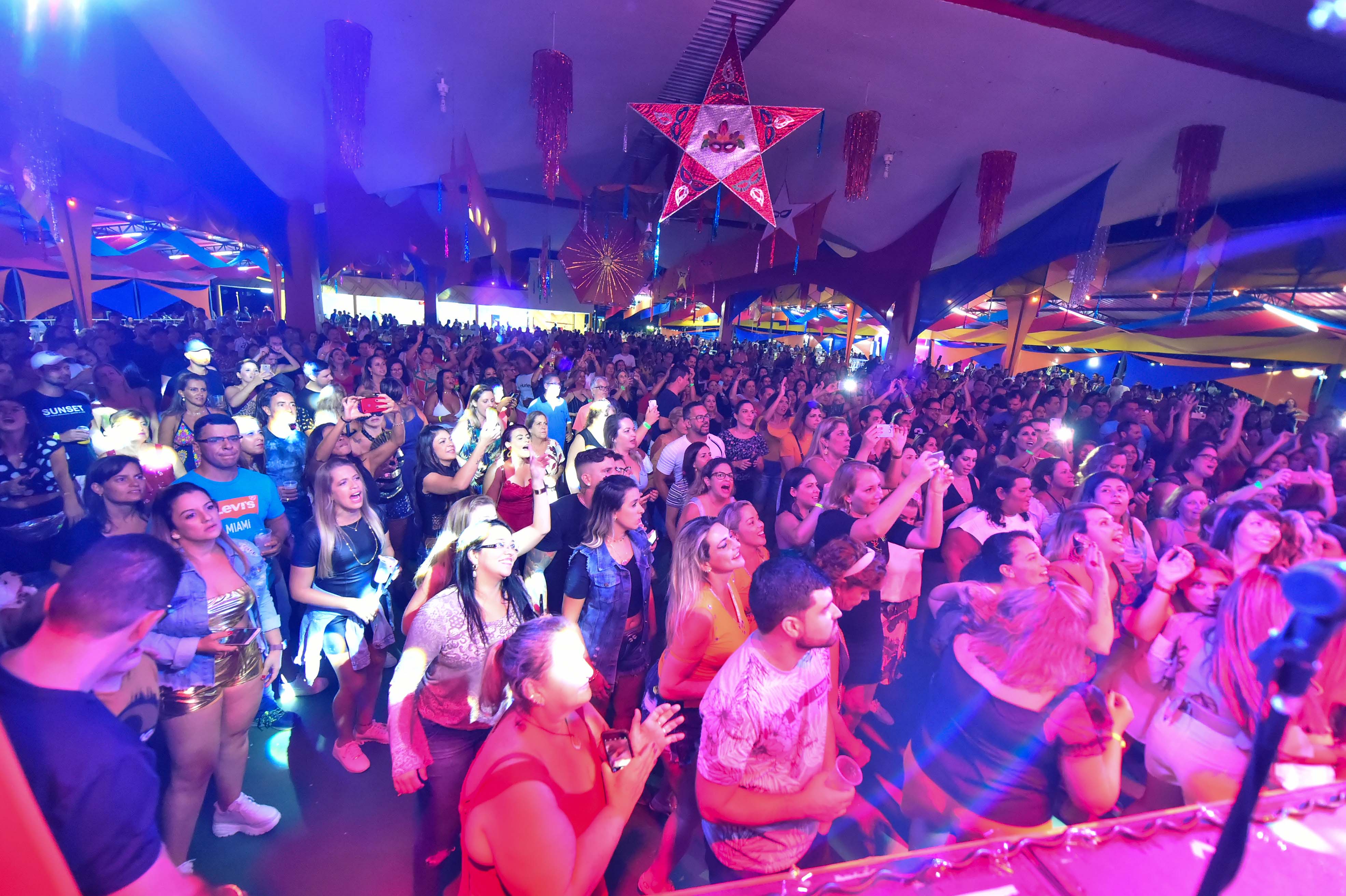 Pré-Carnaval com Karametade