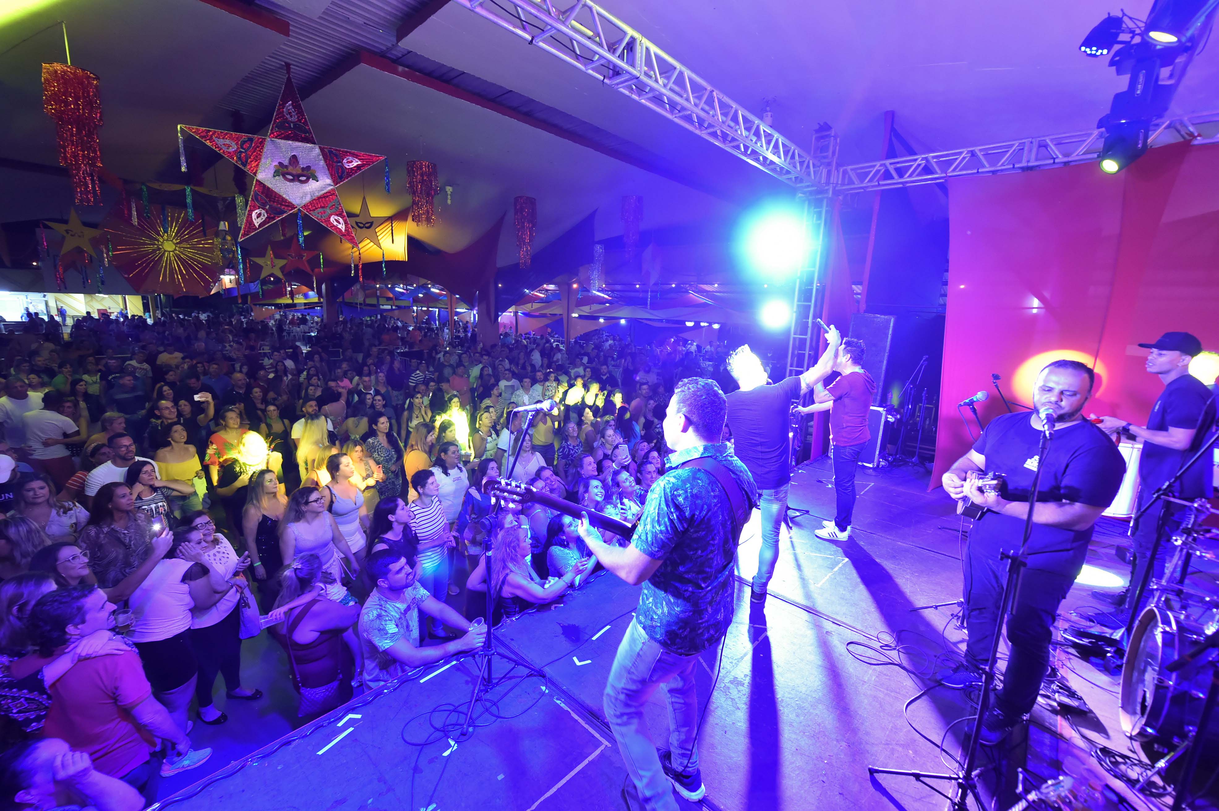 Pré-Carnaval com Karametade