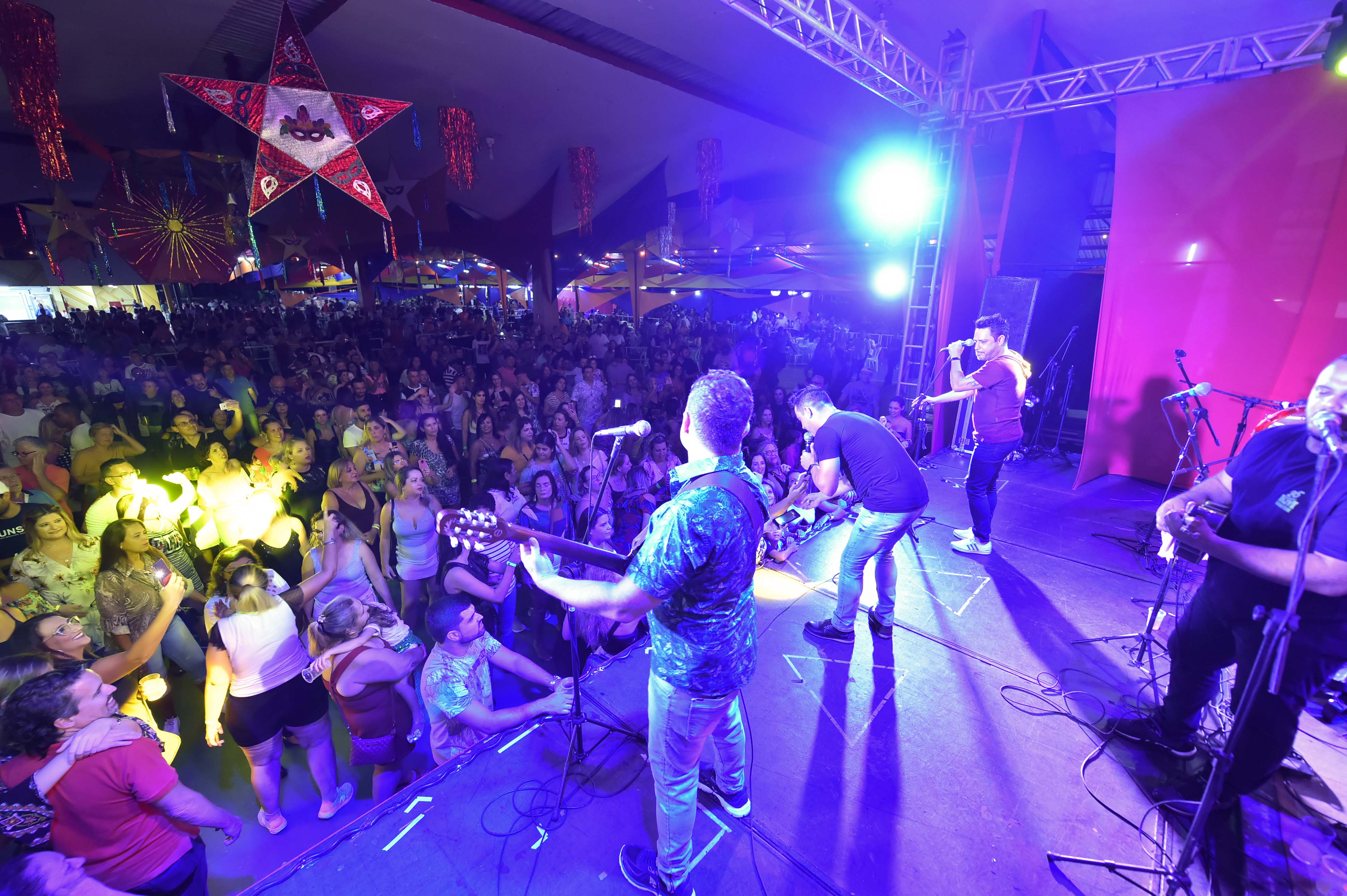 Pré-Carnaval com Karametade
