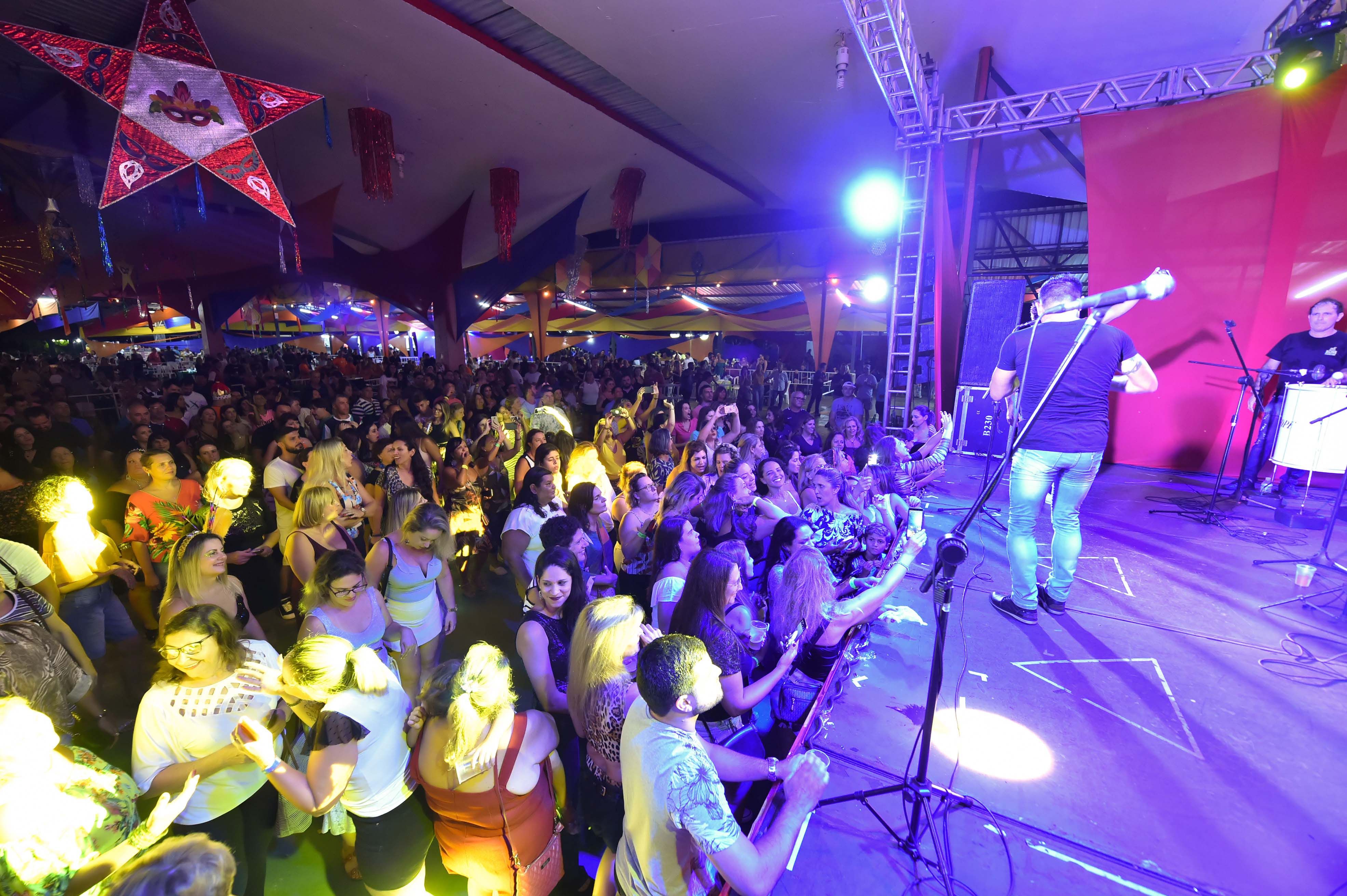 Pré-Carnaval com Karametade