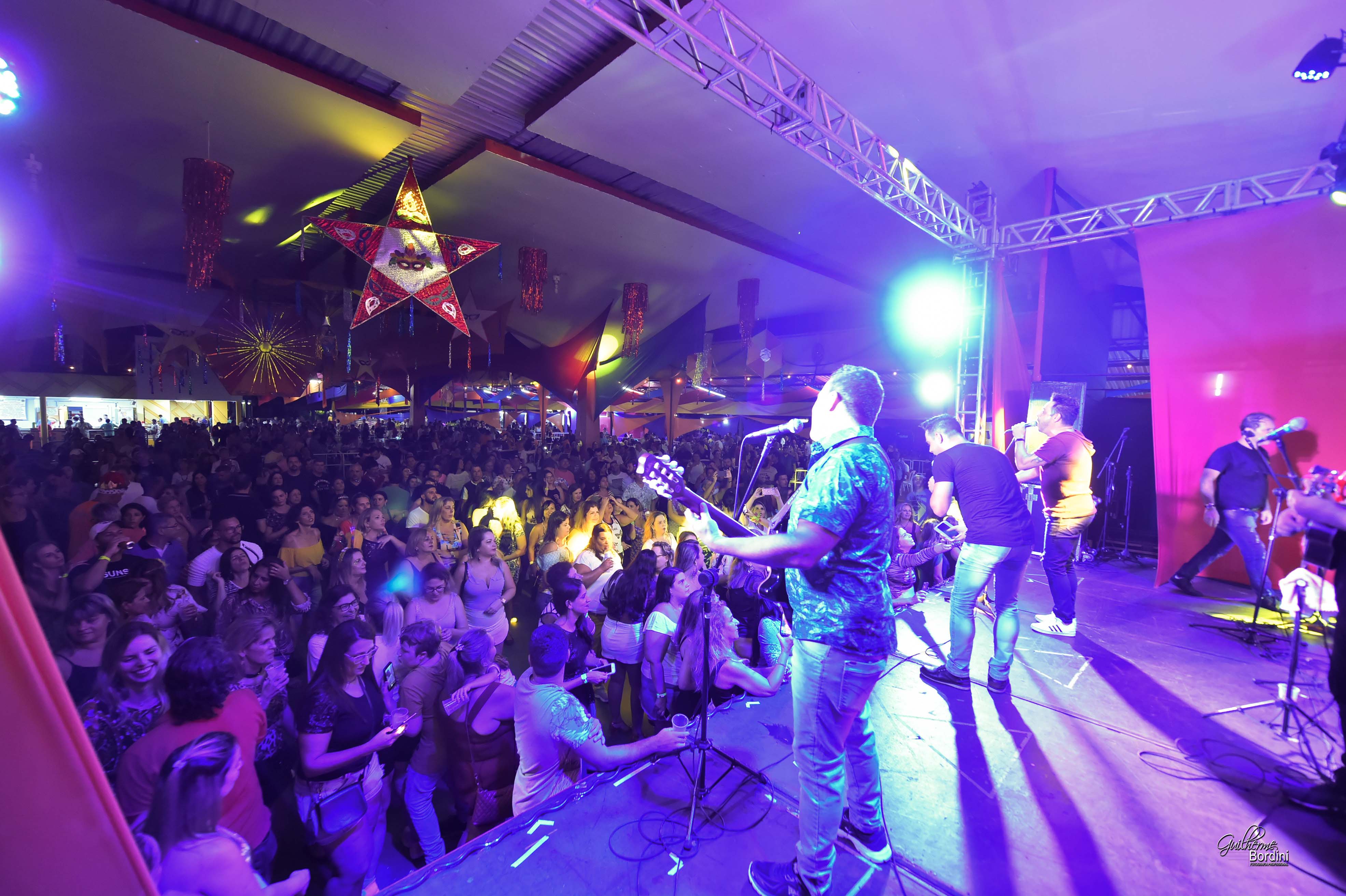 Pré-Carnaval com Karametade